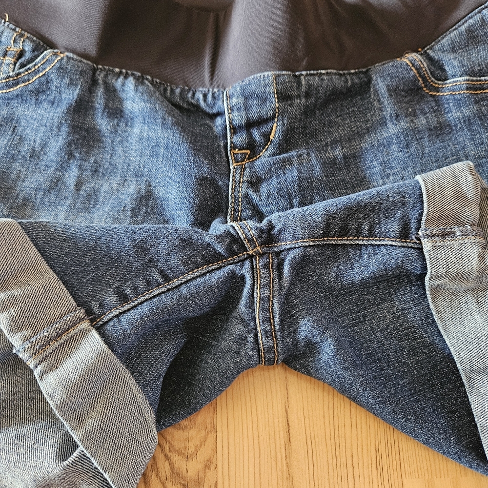 Old Navy Women's Maternity Jean Shorts - Picture 2 of 5